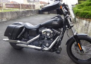 Sacoche Myleatherbikes Harley Dyna Street Bob_137